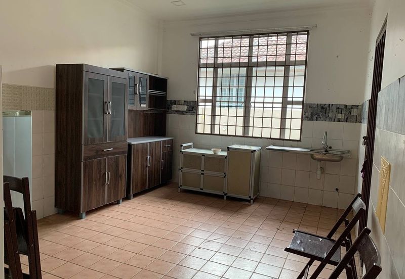 Berbaloi!! 1.5 Storey Semi-D Bandar Puncak Alam 