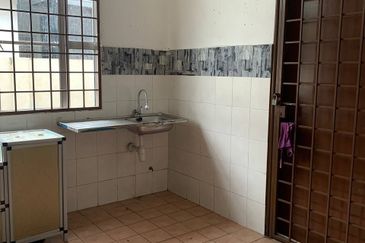 1.5 Storey SEMI-D Puncak Alam Selangor