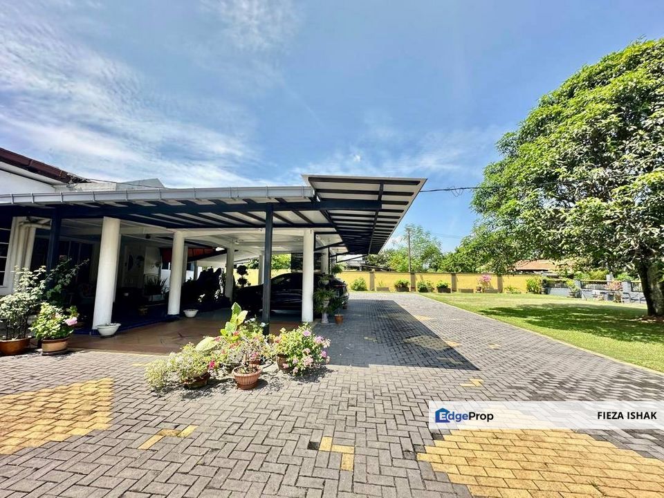 Bungalow with POOL Kg Kubu Gajah Sg Buloh, Selangor, Sungai Buloh