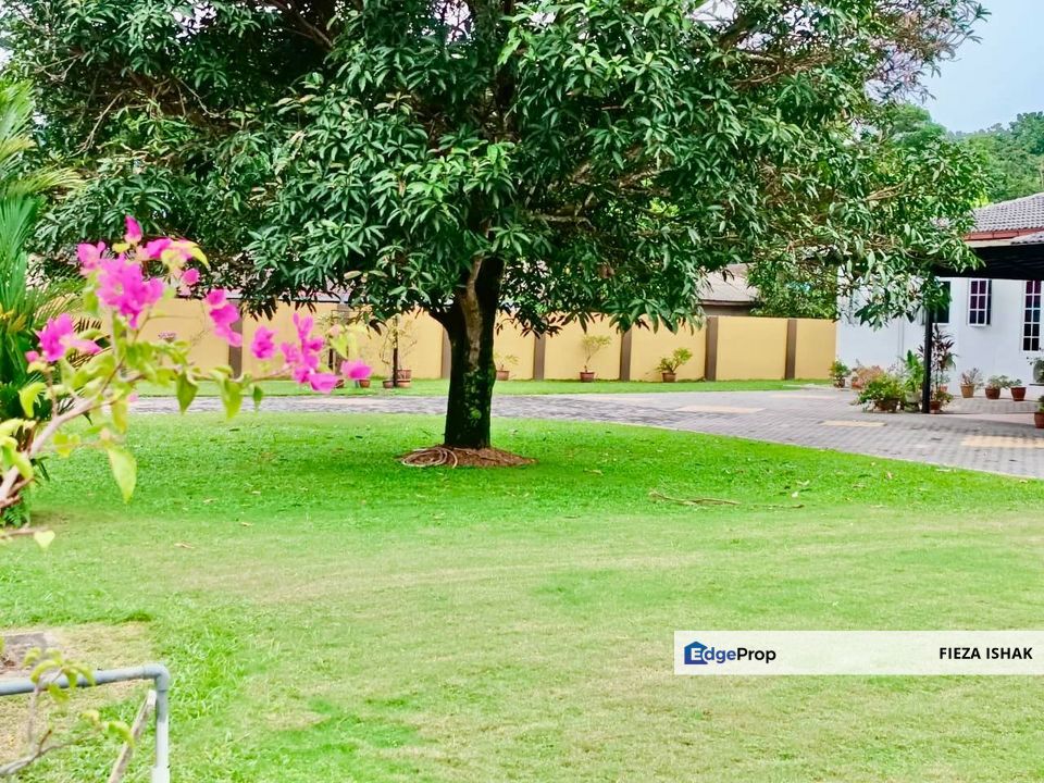 Bungalow with POOL Kg Kubu Gajah Sg Buloh, Selangor, Sungai Buloh