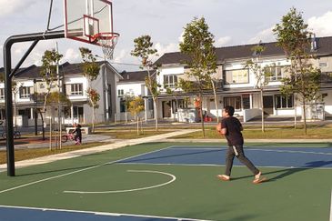 Persiaran Puncak Alam 2 