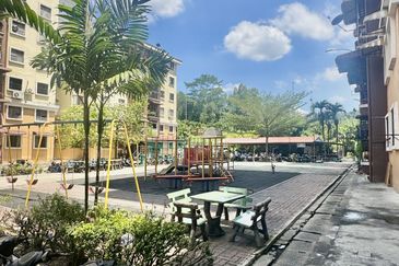 Pantai Indah Apartment (Fasa 2)