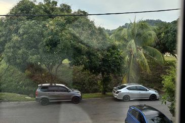 Persiaran Puncak Alam 1 