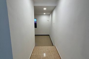 Persiaran Puncak Alam 1 