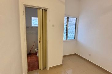 Persiaran Puncak Alam 1 