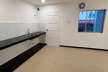 Persiaran Puncak Alam 1 