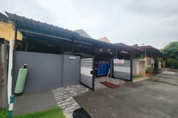 Persiaran Puncak Alam 1 