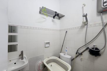 Persiaran Puncak Alam 1 