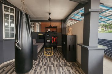 Persiaran Puncak Alam 1 