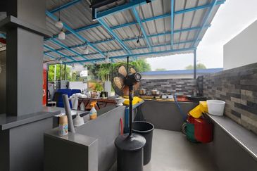 Persiaran Puncak Alam 1 