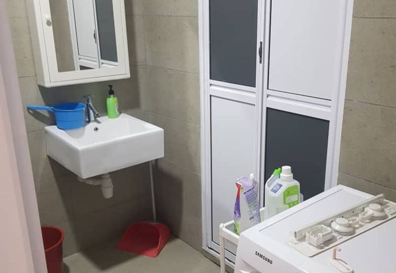 Kenwingston Square Garden