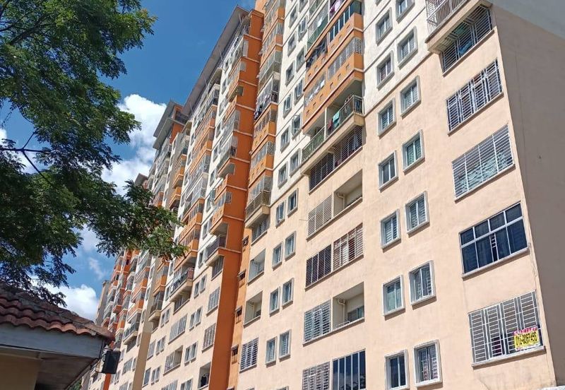 Residensi Bistaria, Ukay Bistari