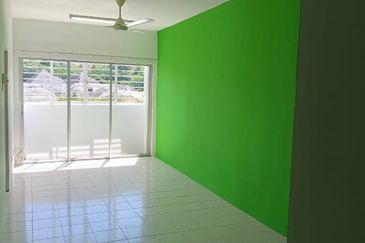 Residensi Bistaria, Ukay Bistari