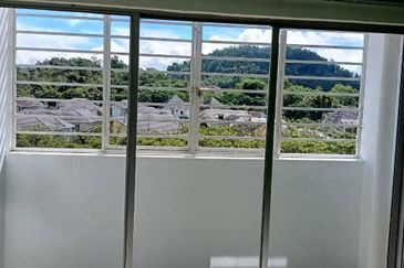 Residensi Bistaria, Ukay Bistari