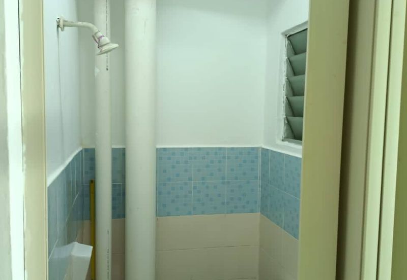 Residensi Bistaria, Ukay Bistari