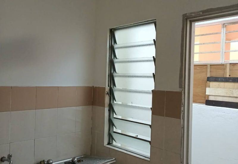 Residensi Bistaria, Ukay Bistari