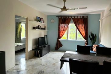 Medium Cost Flat in PKNS Seksyen 7, Shah Alam For Sale