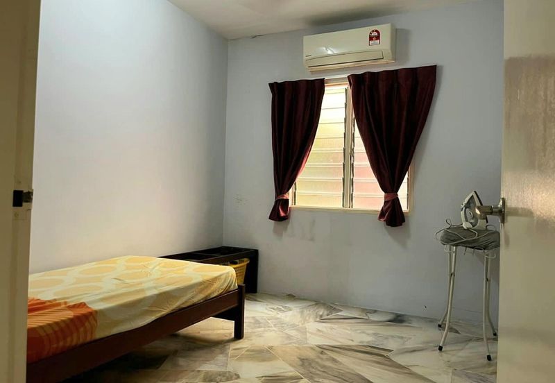 Medium Cost Flat in PKNS Seksyen 7, Shah Alam For Sale