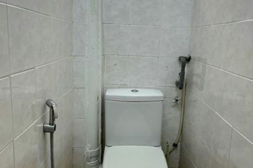 Medium Cost Flat in PKNS Seksyen 7, Shah Alam For Sale