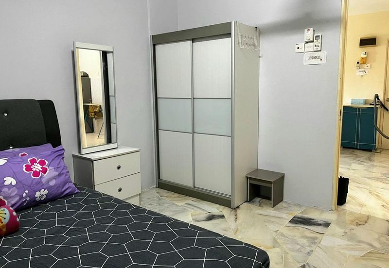 Medium Cost Flat in PKNS Seksyen 7, Shah Alam For Sale