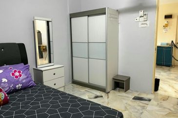 Medium Cost Flat in PKNS Seksyen 7, Shah Alam For Sale