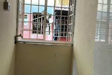 Medium Cost Flat in PKNS Seksyen 7, Shah Alam For Sale