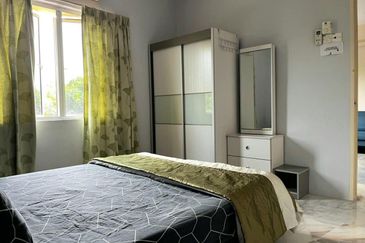Medium Cost Flat in PKNS Seksyen 7, Shah Alam For Sale