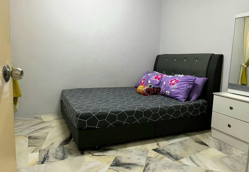 Medium Cost Flat in PKNS Seksyen 7, Shah Alam For Sale