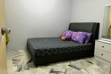 Medium Cost Flat in PKNS Seksyen 7, Shah Alam For Sale