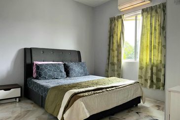 Medium Cost Flat in PKNS Seksyen 7, Shah Alam For Sale