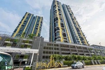 Luxury urban living at Le Pavilion, Bandar Puteri, Puchong. Good buy