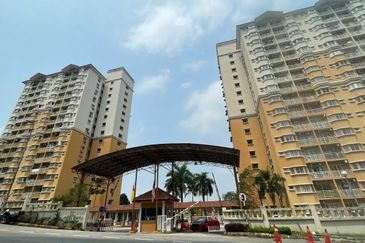 Puteri Bayu Apartment