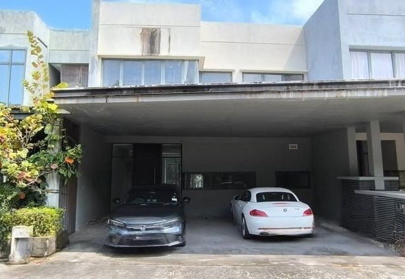 Perdana Lakeview West