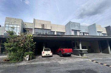 Perdana Lakeview West