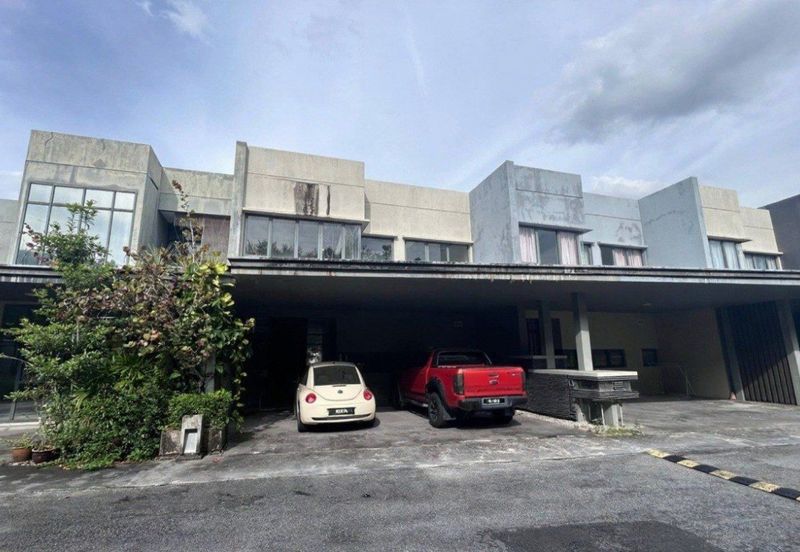 Perdana Lakeview West