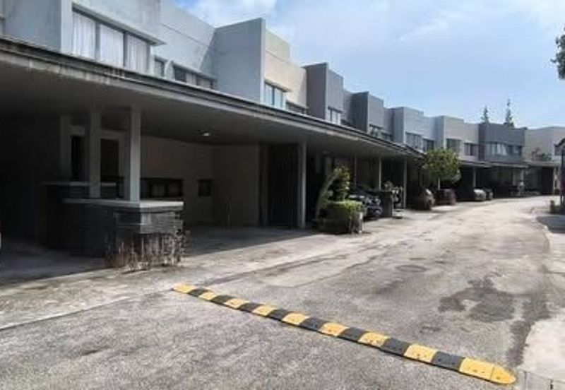 Perdana Lakeview West