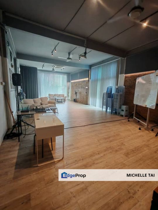 Prime location section 17 PJ for rent Ground floor 6600 sq ft build up, Selangor, Petaling Jaya