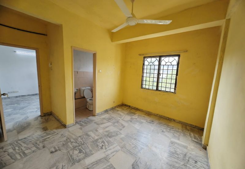 Kelana Idaman Shop Apartment