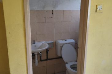 Kelana Idaman Shop Apartment