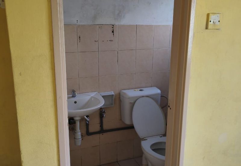 Kelana Idaman Shop Apartment