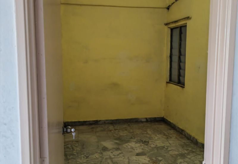 Kelana Idaman Shop Apartment