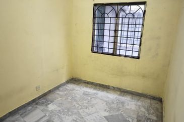 Kelana Idaman Shop Apartment