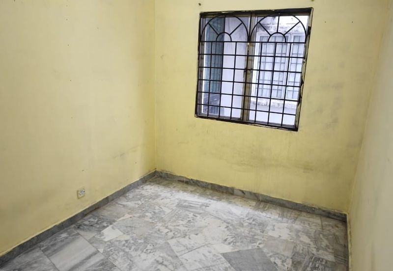 Kelana Idaman Shop Apartment