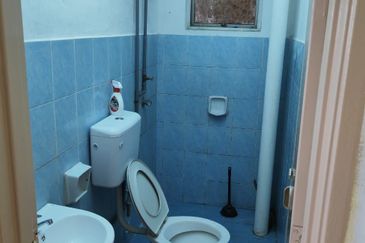 Kelana Idaman Shop Apartment