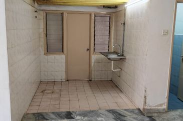 Kelana Idaman Shop Apartment