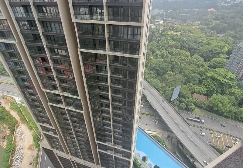 ID Design with Fully furnished- brand new unit