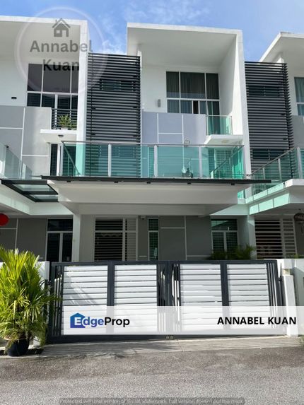 3-Storey Terrace House 2663sqft @ Minden Garden Residence Gelugor [ For Sale ], Penang, Gelugor