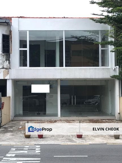 SS2 Double storey commercial lot facing main road renovated unit, Selangor, Petaling Jaya