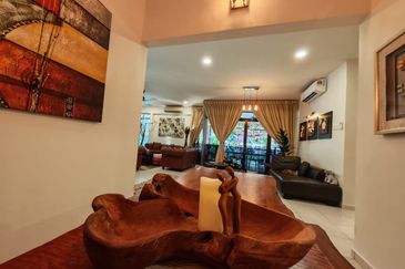 Glenmarie Cove Residence