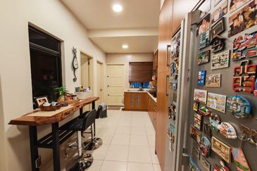 Glenmarie Cove Residence